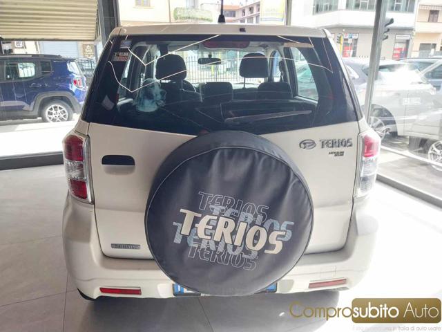 DAIHATSU Terios usata, con Autoradio