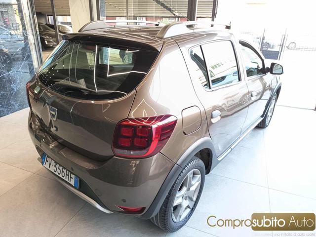 DACIA Sandero usata, con Autoradio