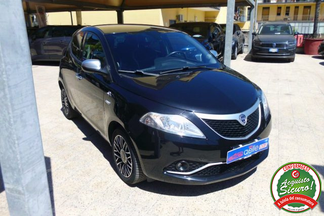 LANCIA Ypsilon usata, con ABS
