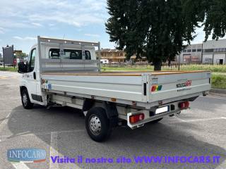 PEUGEOT Boxer usata, con Airbag