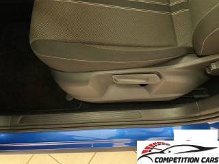 VOLKSWAGEN T-Roc usata, con Sedile posteriore sdoppiato