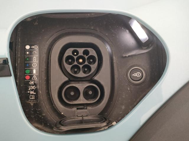 PORSCHE Taycan usata, con Autoradio digitale