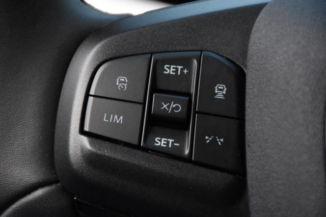 FORD Mustang Mach-E usata, con Sedile posteriore sdoppiato