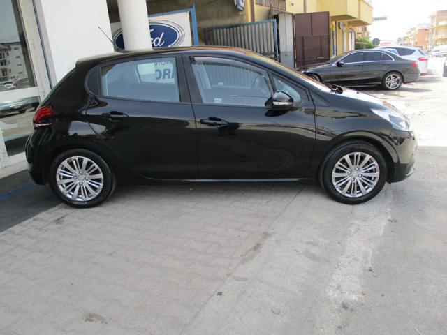 PEUGEOT 208 usata, con Alzacristalli elettrici