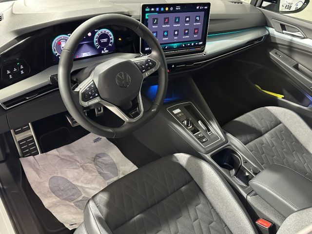 VOLKSWAGEN Golf usata, con Autoradio