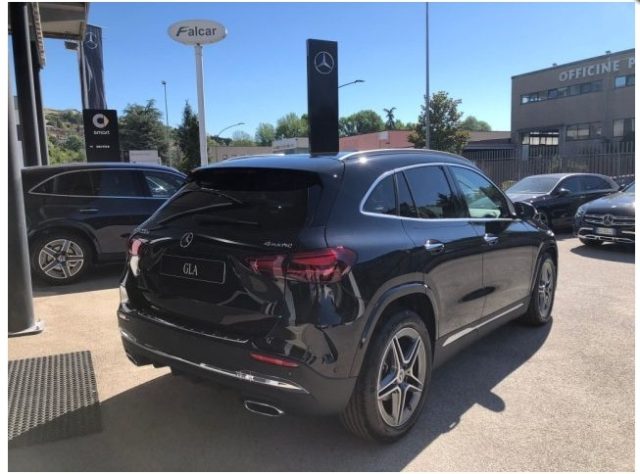 MERCEDES-BENZ GLA 200 usata, con Sistema di navigazione