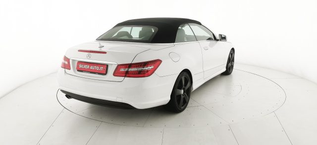 MERCEDES-BENZ E 220 usata, con Boardcomputer