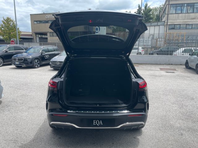 MERCEDES-BENZ EQA usata, con Controllo automatico clima