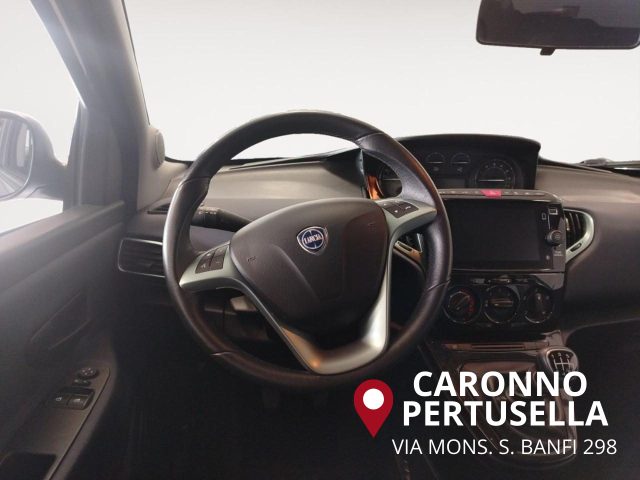LANCIA Ypsilon usata, con Park Distance Control