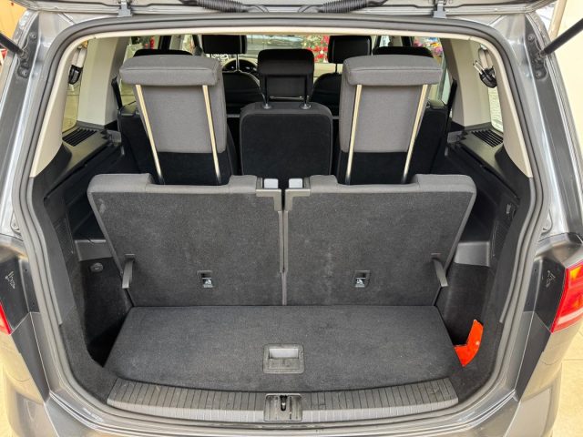 VOLKSWAGEN Touran usata, con Cerchi in lega