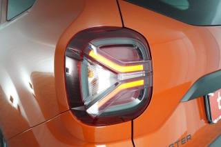 DACIA Duster usata 9