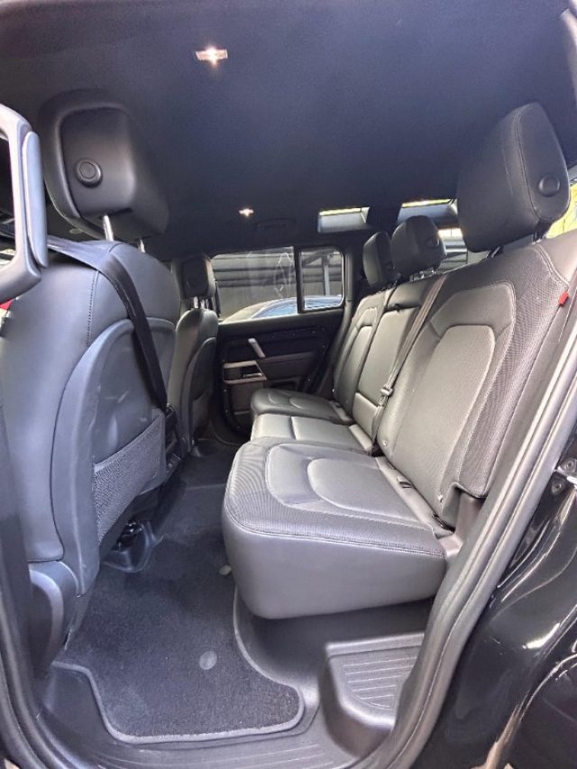 LAND ROVER Defender usata, con Controllo automatico clima
