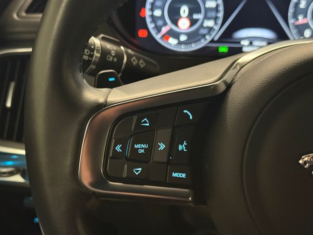 JAGUAR E-Pace usata, con Lettore CD