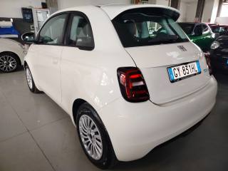 FIAT 500e usata, con Sensori di parcheggio posteriori