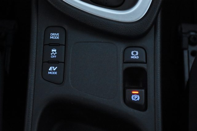 TOYOTA Yaris usata, con Sistema di navigazione