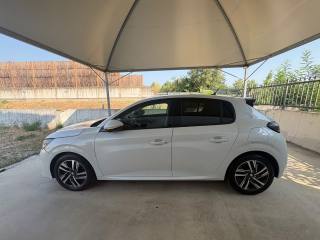 PEUGEOT 208 usata, con Boardcomputer