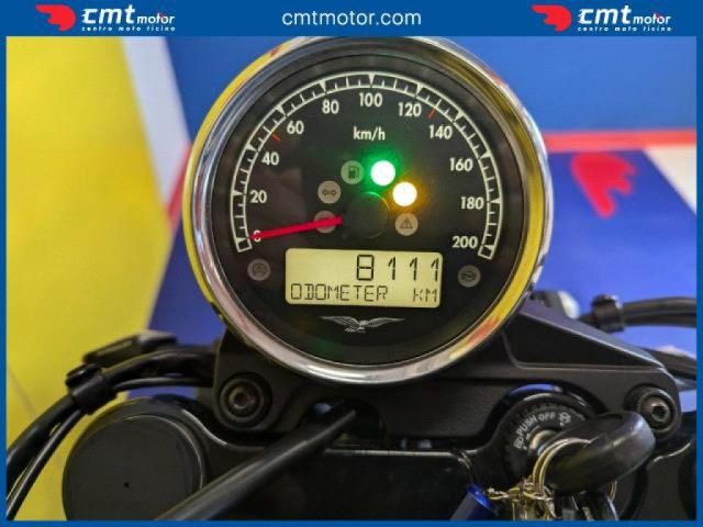 MOTO GUZZI V7 usata 4
