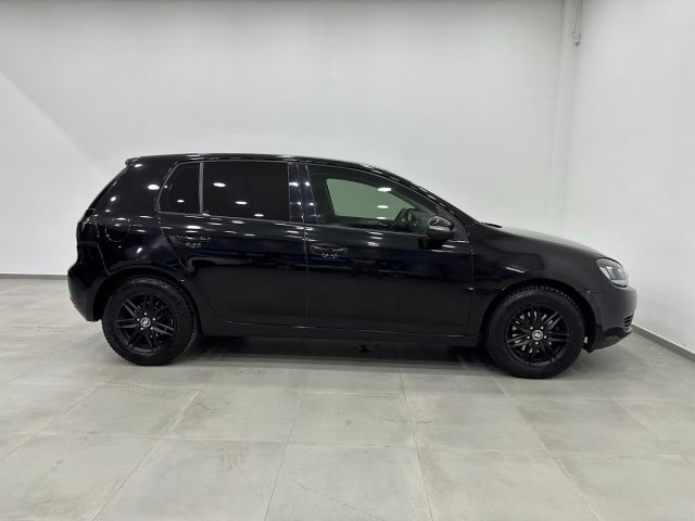 VOLKSWAGEN Golf usata, con Autoradio