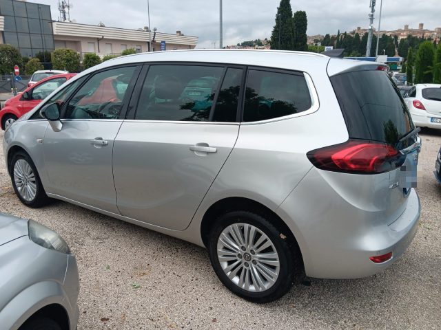 OPEL Zafira Tourer usata, con Airbag