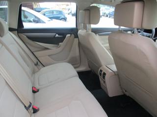 VOLKSWAGEN Passat usata 17