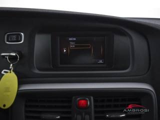 VOLVO V40 Cross Country usata 14