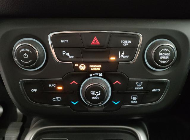 JEEP Compass usata, con Sedile posteriore sdoppiato