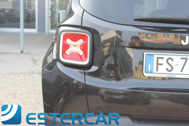 JEEP Renegade usata, con USB