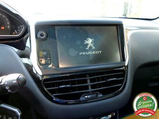 PEUGEOT 208 usata, con USB