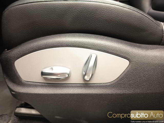 PORSCHE Macan usata 35