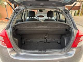 TOYOTA Yaris usata 17