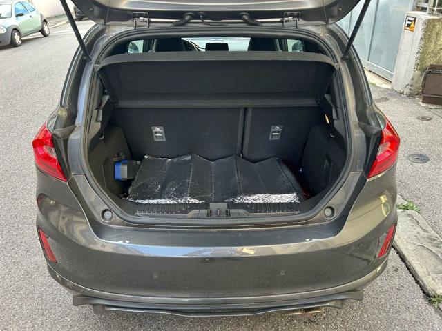 FORD Fiesta usata, con Sensori di parcheggio posteriori