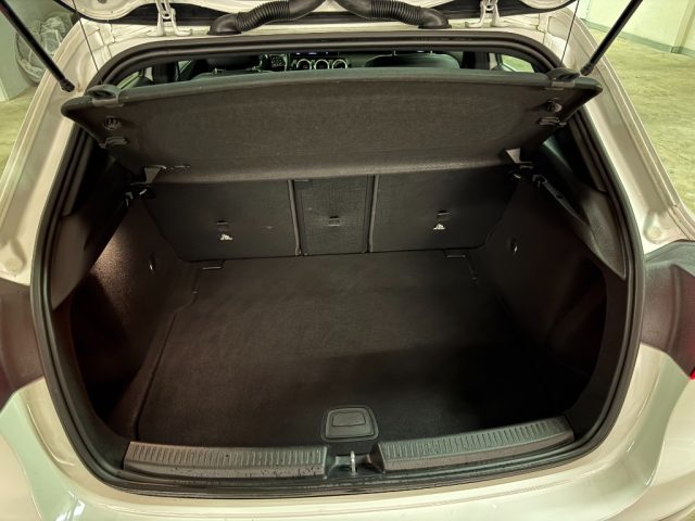 MERCEDES-BENZ A 180 usata, con Vetri oscurati