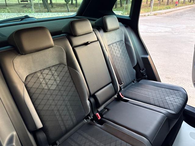 VOLKSWAGEN Tiguan usata, con USB