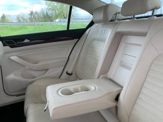 VOLKSWAGEN Passat usata, con Autoradio digitale