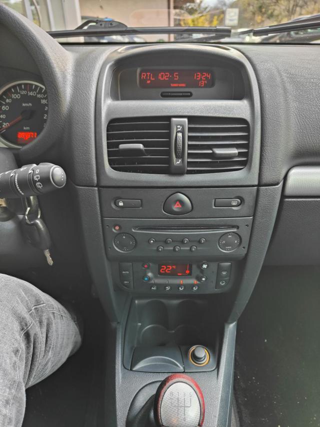 RENAULT Clio usata, con Interni in pelle