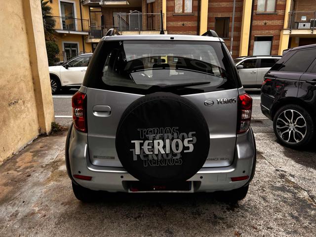 DAIHATSU Terios usata, con Autoradio