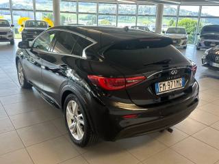 INFINITI Q30 usata, con Alzacristalli elettrici