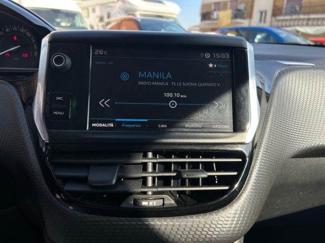 PEUGEOT 208 usata, con Sedile posteriore sdoppiato