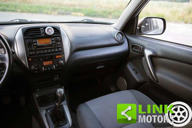TOYOTA RAV 4 usata, con Lettore CD
