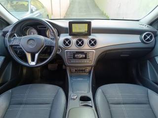 MERCEDES-BENZ GLA 200 usata, con Controllo automatico clima