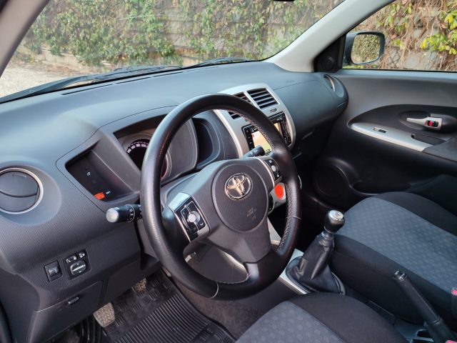 TOYOTA Urban Cruiser usata, con Controllo trazione