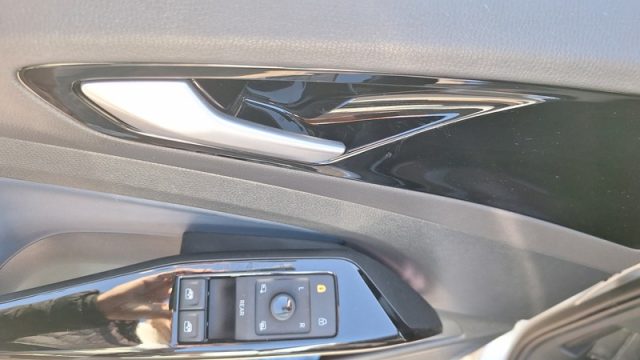 VOLKSWAGEN ID.5 usata, con Cronologia tagliandi