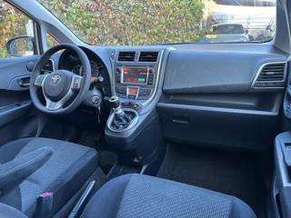 TOYOTA Verso-S usata, con Climatizzatore