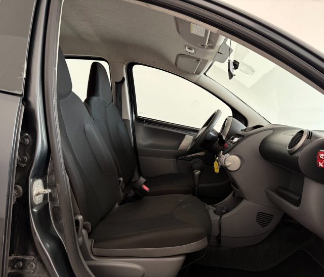 TOYOTA Aygo usata 5