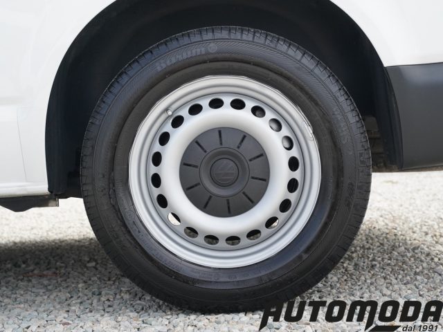 VOLKSWAGEN Transporter usata 16