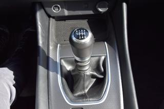 NISSAN Qashqai usata, con Fari LED
