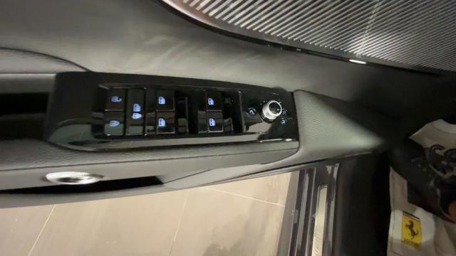 MASERATI Grecale usata, con Volante in pelle