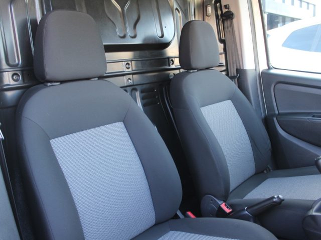 FIAT Doblo usata, con USB
