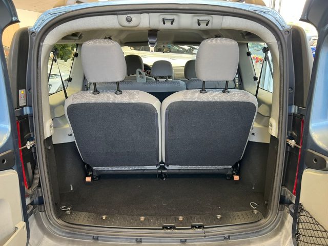 DACIA Logan usata, con Sedile posteriore sdoppiato