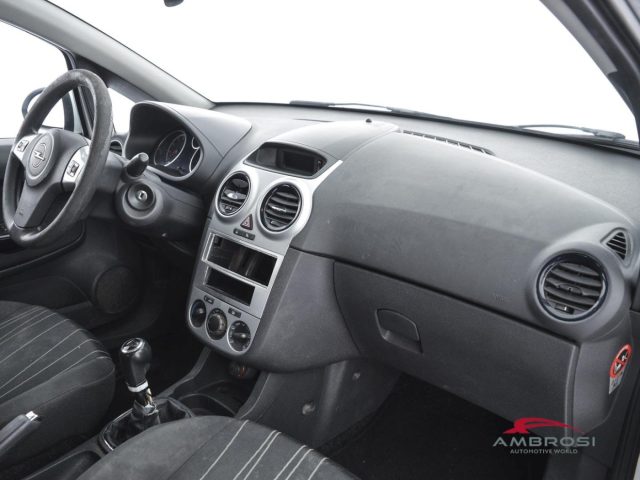 OPEL Corsa usata 11
